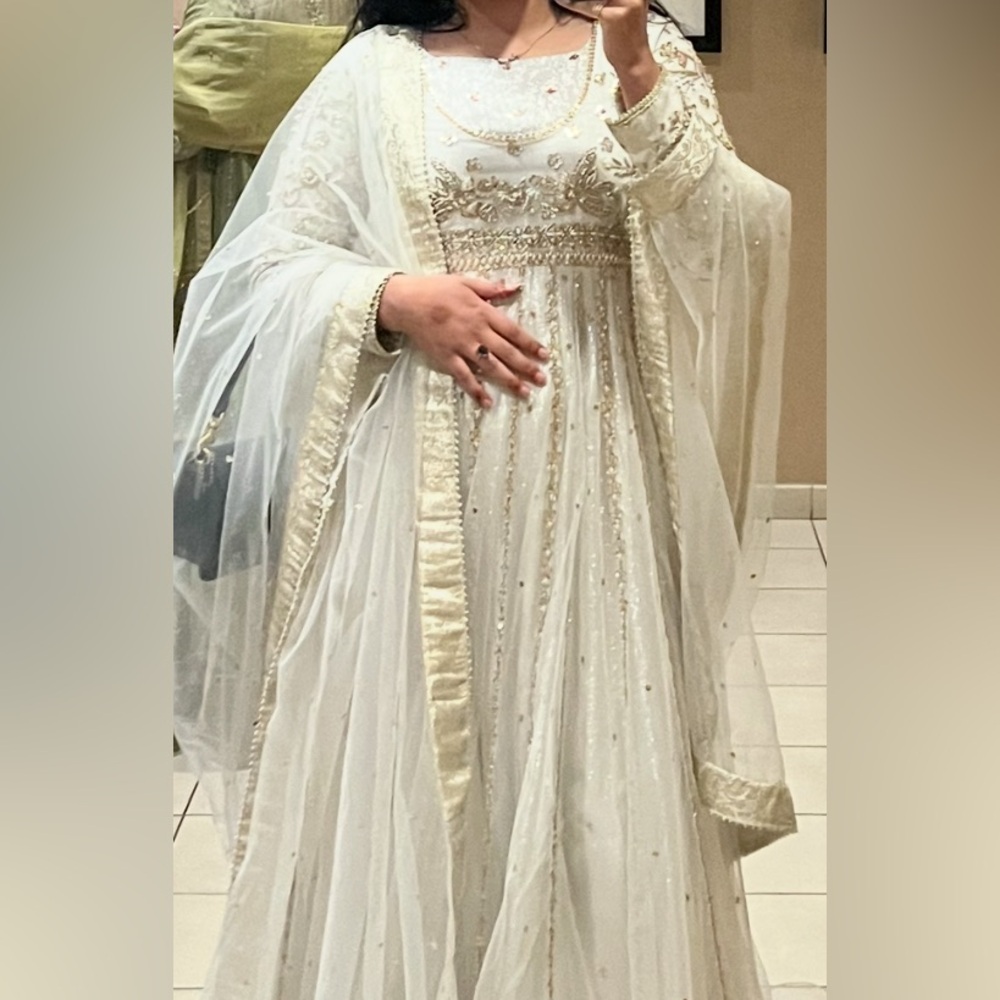 Pakistani, Indian Designer Suit - Maham Baig White Anarkali Dress - Picture 5 of 6